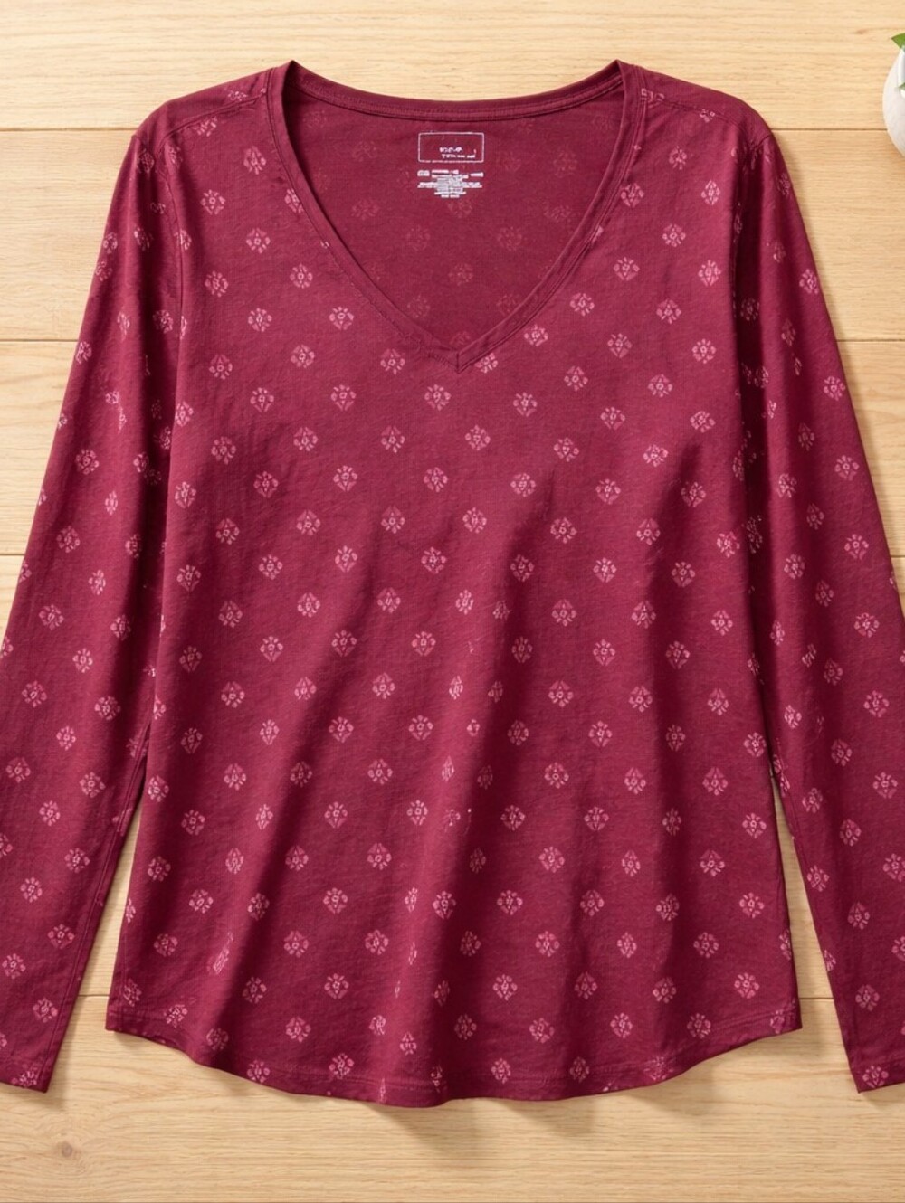 Sonoma. Women’s V-Neck Long Sleeve Top in Burgundy Floral